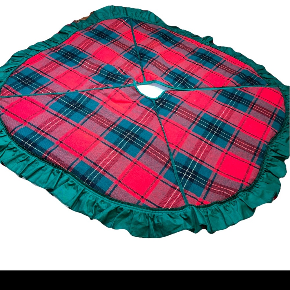 Christmas Red Green Gold Plaid TREE SKIRT Ruffle Trim Cottage 52” Circle vintage